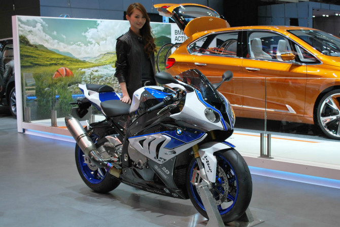 2013 ͼ- BMW HP4