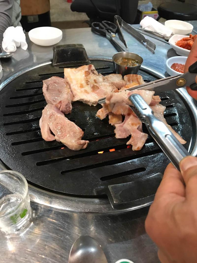돼지 한마리 시식중입니다 | 보배드림 국산차게시판