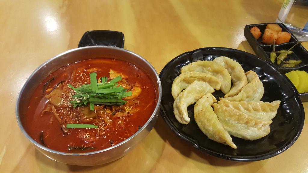 짬뽕 먹으러 와서 주문했더니 | 보배드림 유머게시판
