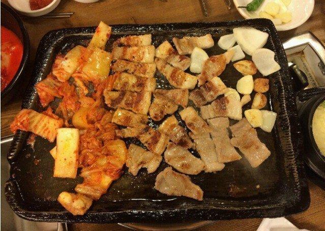 삼겹살에 김치 같이 구우면 안되나요?(펌) | 보배드림 유머게시판