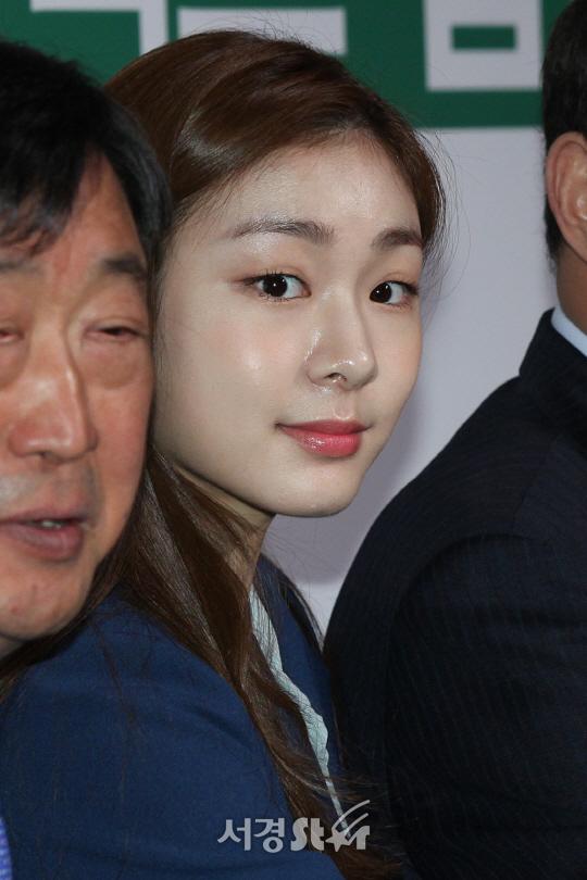 안구의 흰자가 유독 깨끗한 사람은... | 보배드림 유머게시판