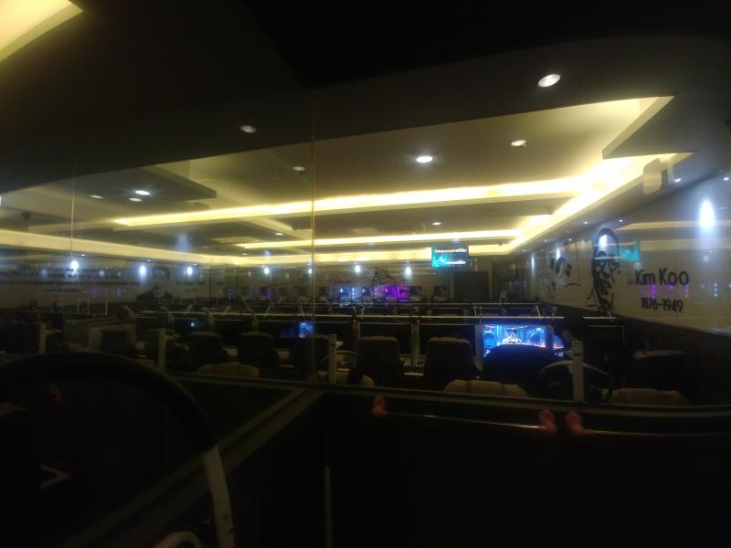 요즘 pc방 인테리어 | 보배드림 유머게시판