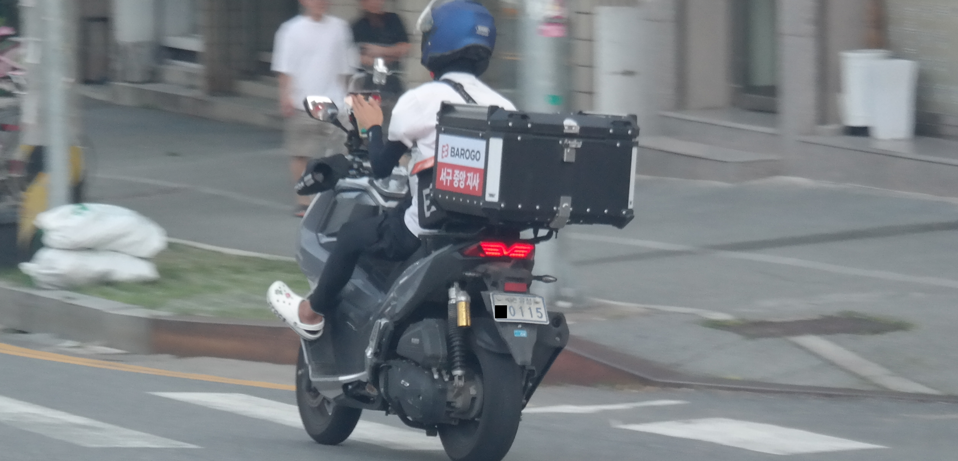 01 대전유성나0115 신호위반 오토바이 00.PNG