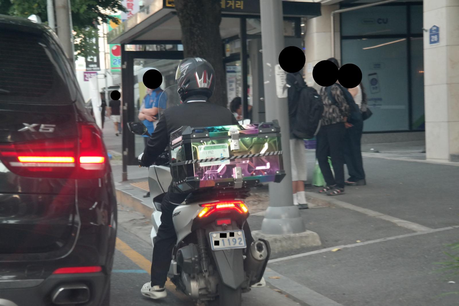 SAM_3225(대전서사1192 지정차로위반 오토바이).JPG