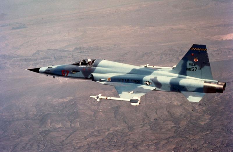 F-5E001.jpg