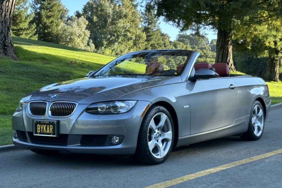 2008_bmw_328i-convertible_img_4704-37270.jpeg