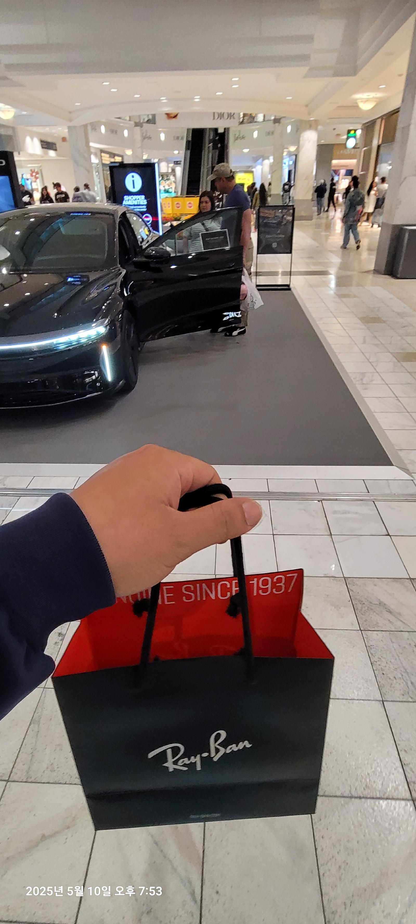 1763229034888.jpg