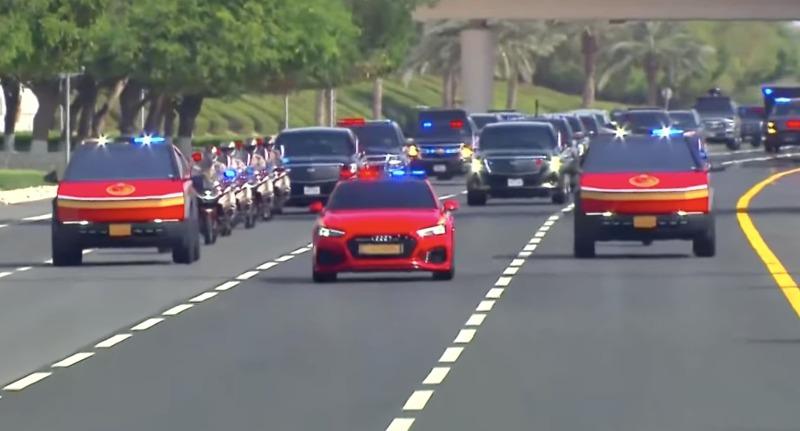 donald-trump-s-motorcade-was-escorted-by-cybertrucks-and-camels-in-qatar-musk-loved-it_7.jpg