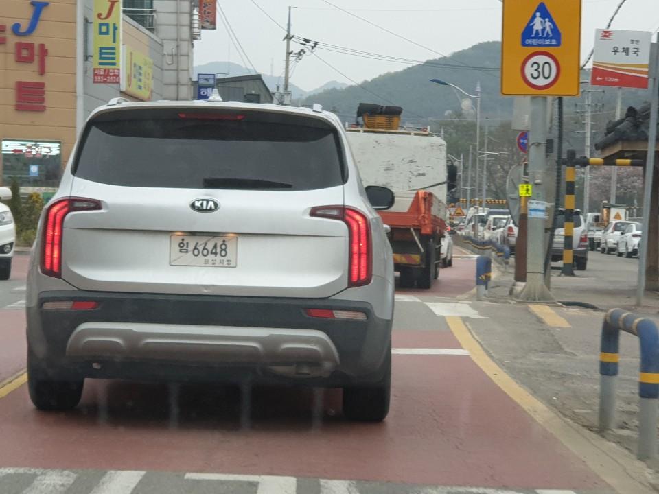 기아 에스유비 첨보는 차가 있네요 | 보배드림 자유게시판