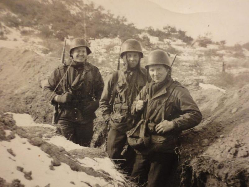 Belgian soldiers during the battle of Chatkol, 1953..jpg