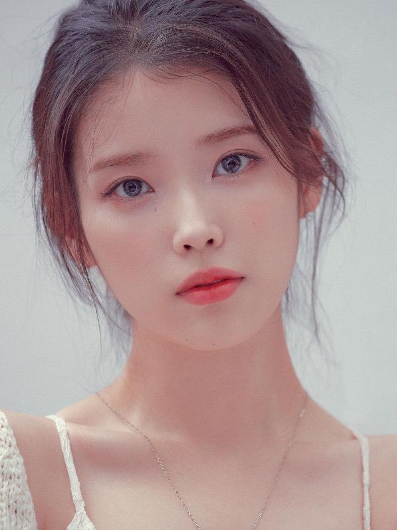 아이유.jpg