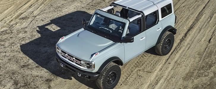 2021-ford-bronco-designer-explains-why-theres-no-foldable-windshield-option-150050-7.jpg
