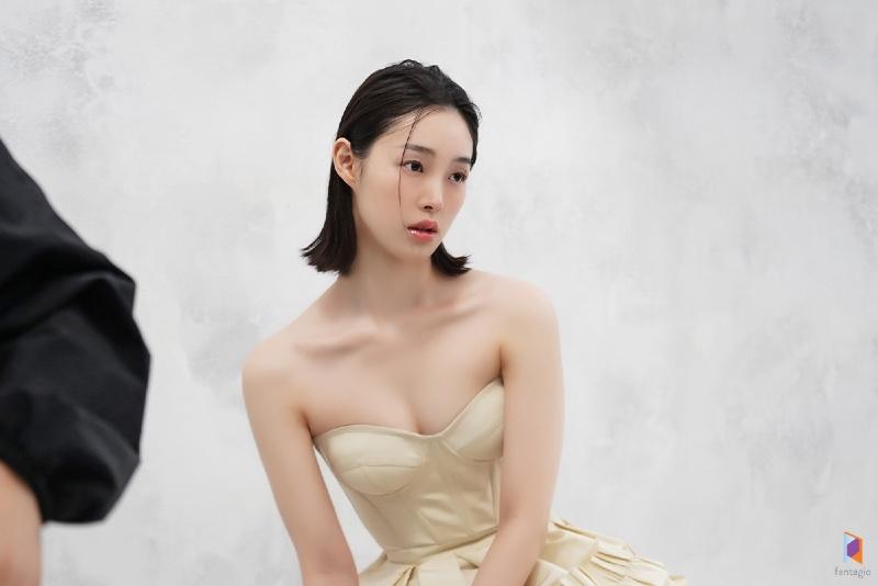 넷플 썸바디 여주였던 배우 강해림 화보 ㄷㄷ | 보배드림 자유게시판