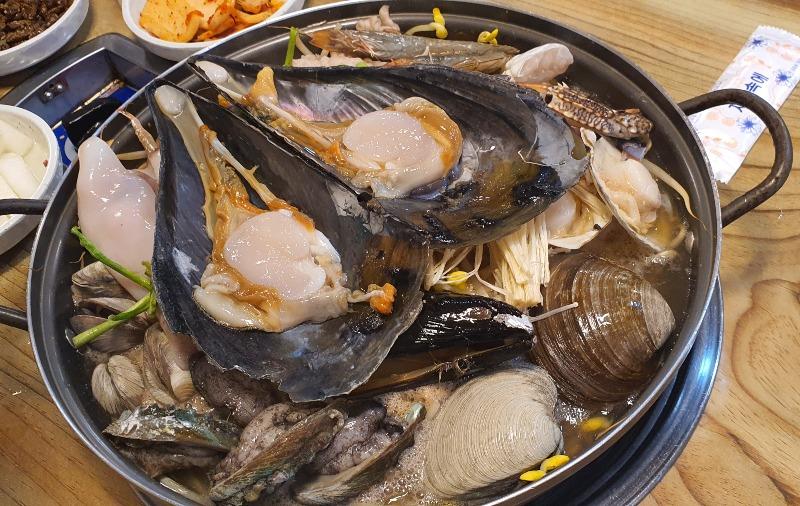 해물탕~ 아구찜~ 해물파전~낙지만두~~ 아점 시작합니데이♡ | 보배드림 자유게시판
