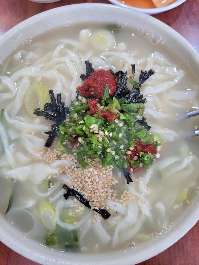 일 못해서 짤리고 씁쓸한 마음에 칼국수 한그릇 합니다 | 보배드림 자유게시판