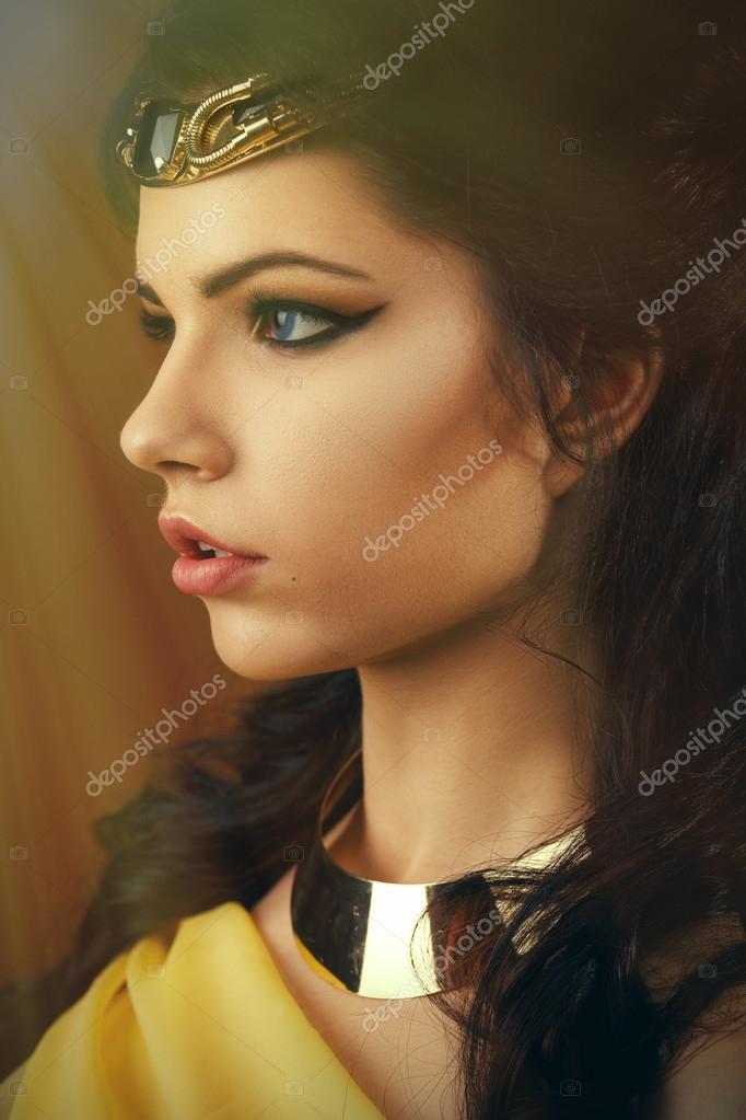 depositphotos_68114415-stock-photo-beautiful-egyptian-woman-bronze-portrait.jpg