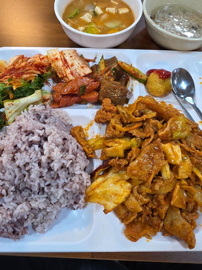 월욜은 푸짐하게 먹어야겟쥐 한식뷔페 | 보배드림 자유게시판