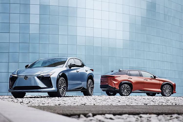 Lexus-RZ-variantmodule-mobile-750x500-LEX-RZV-MY23-0401 (1).jpg