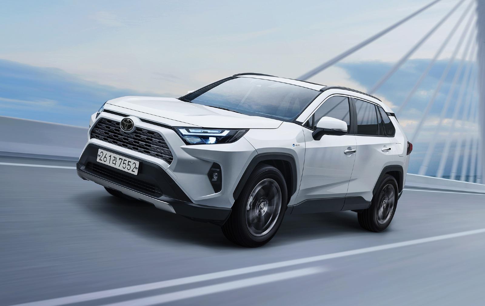 models-rav4-hev-performance-1.jpg