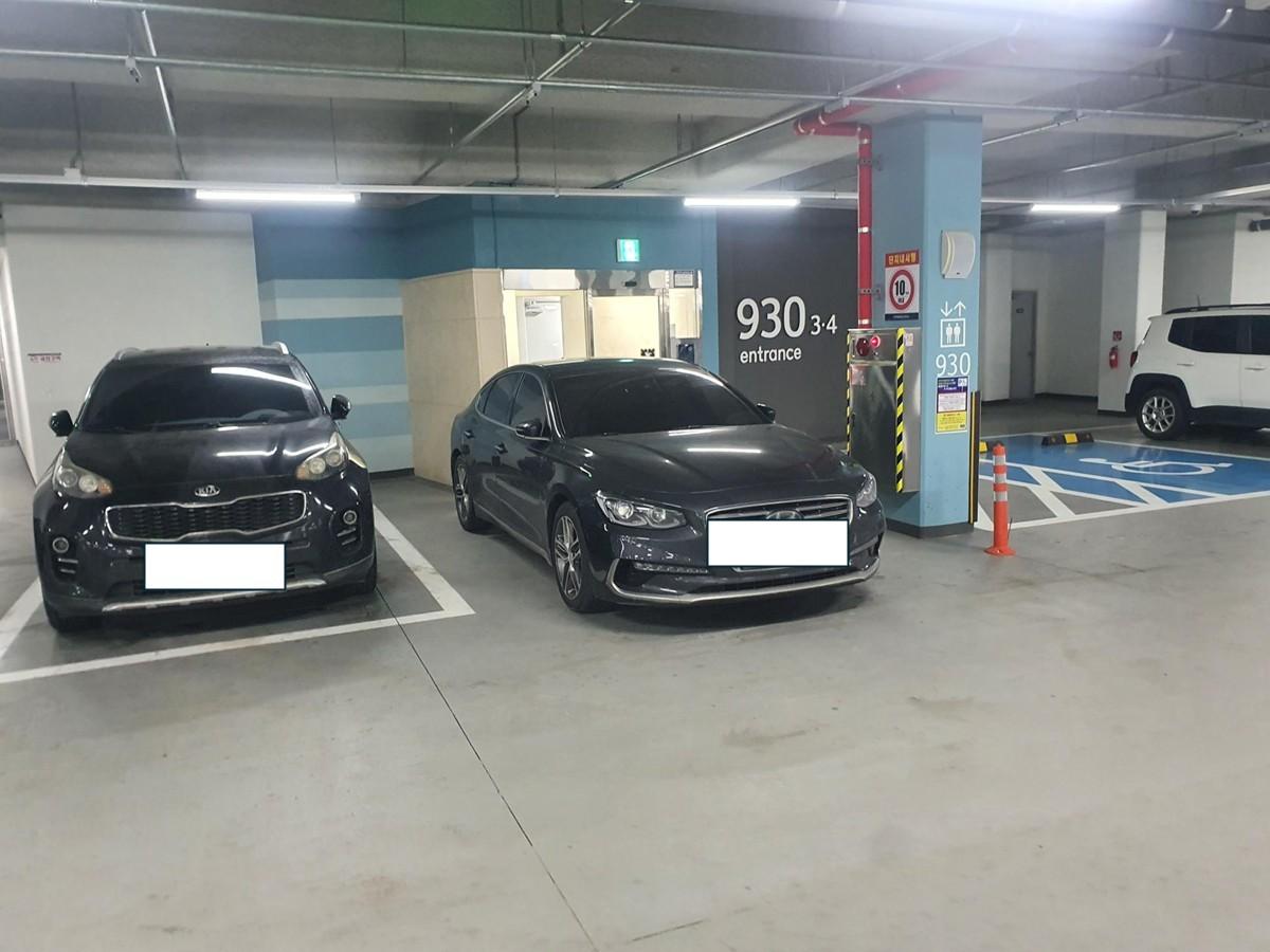 parking.jpg
