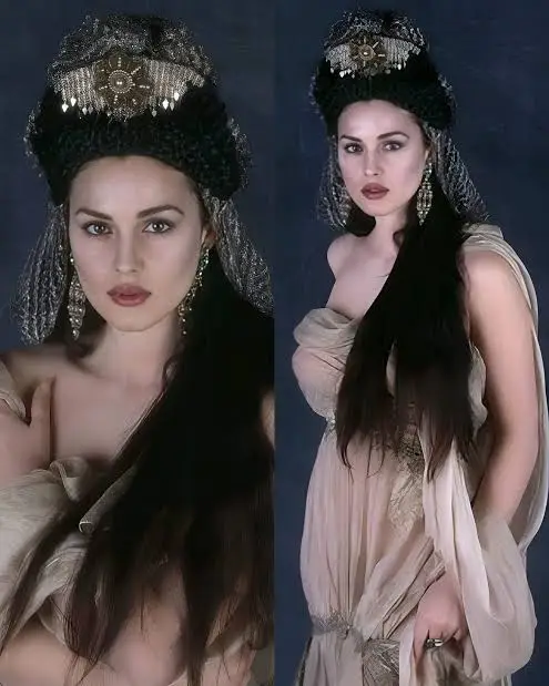 모니카 벨루치_드라큘라 1992.webp
