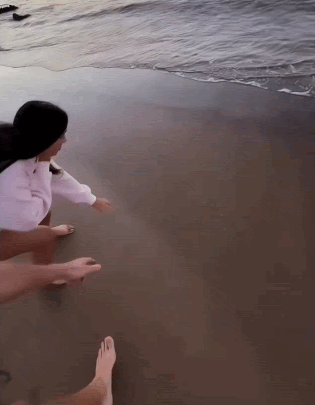 05a7c6ffbfc9418fb3097ee649b70126_1.gif