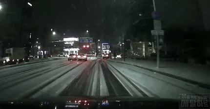 부산횡단보도병신.gif