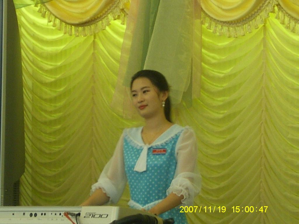 SA701695.JPG