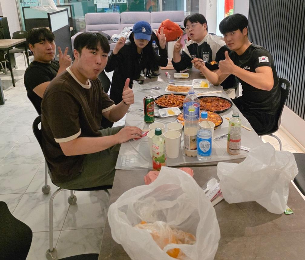 황상동 방범대원 야식-화면조정.jpg