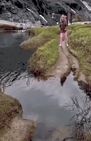 05CAA012-08C5-4453-9DDE-C95633E5F5BF.gif