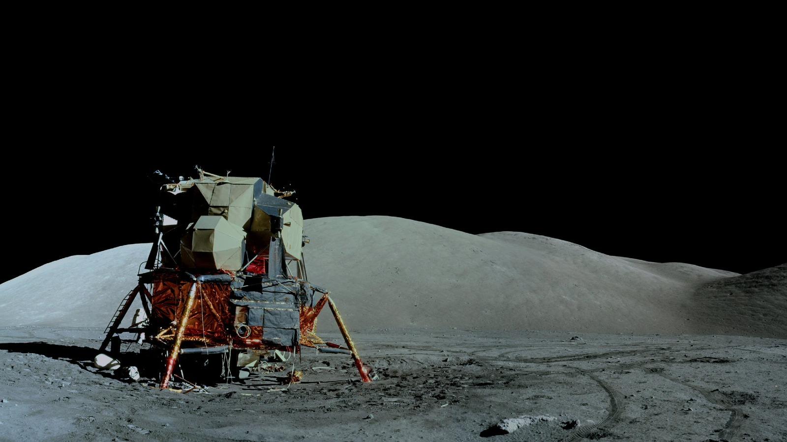 Moon1.jpg