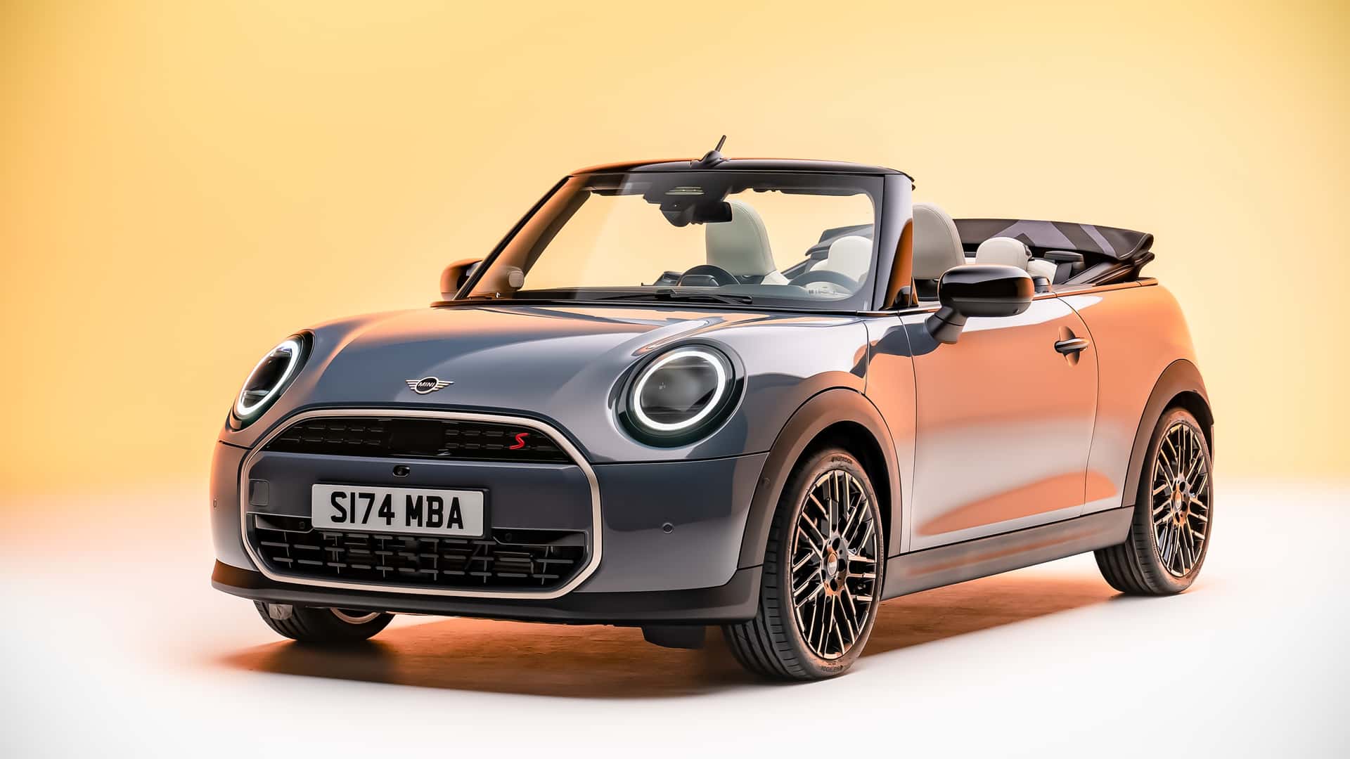 mini-cooper-cabrio-2024.jpg