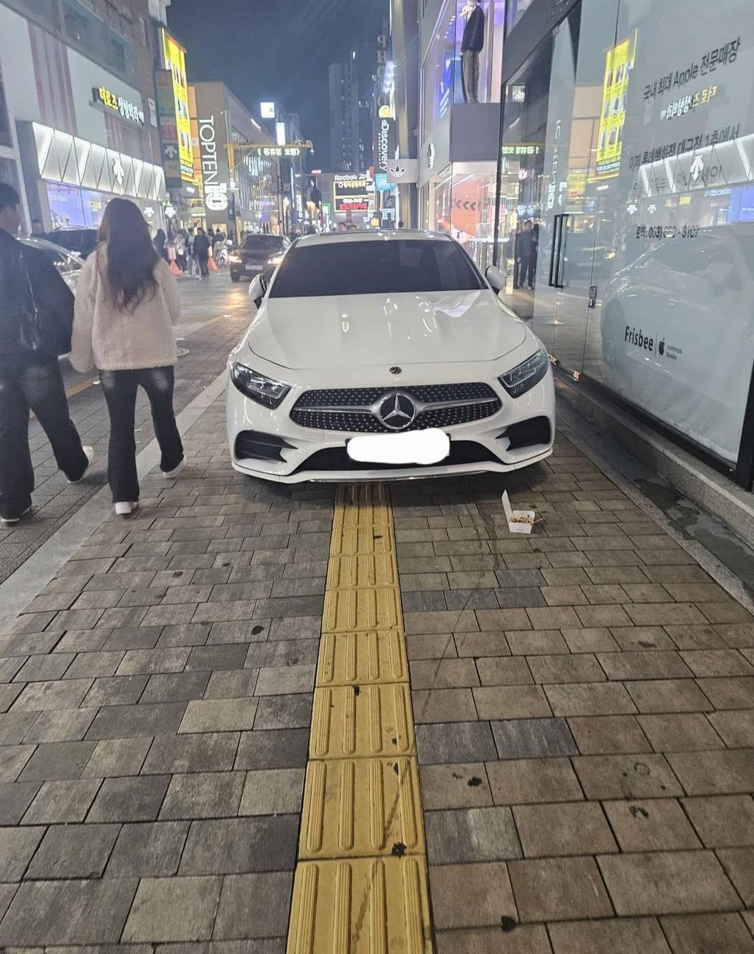 보배드림 베스트글-대구 동성로 인도주차 99대 신고 완료https---<A HREF=