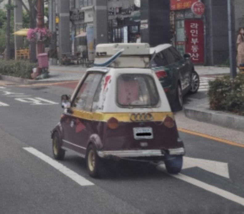 무엇에 쓰는 차량인고.jpg