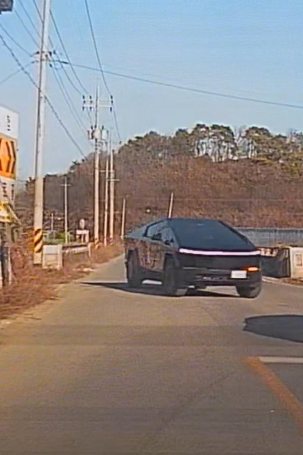 Screenshot_20260307_164429_Video Player.jpg