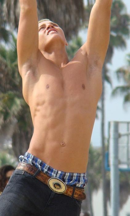 tumblr_n8loo26Hyw1rwctgqo1_500.jpg