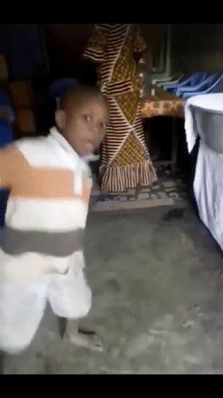 997abee5389f2be43c0e3d073ec1adfd_a..gif