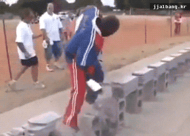 ABw54b9d3bd7aab7.gif