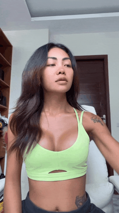 kiss1695087904_1580642433.gif