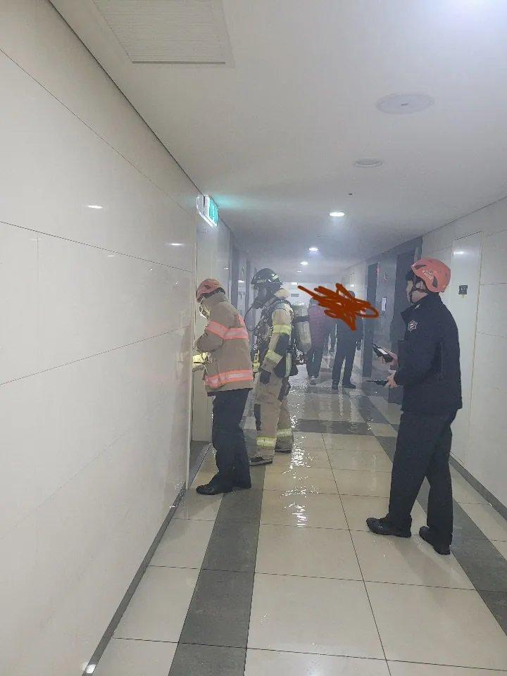 HAdzCi1a8AASWvt.jpg