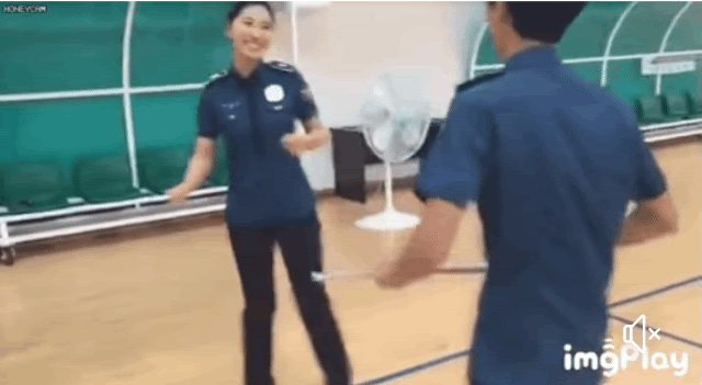 17d3e28bb2854fe78.gif