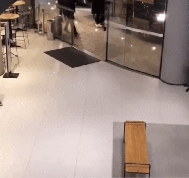 c7b77fdf522478bd803993651abff3eb31414020.gif