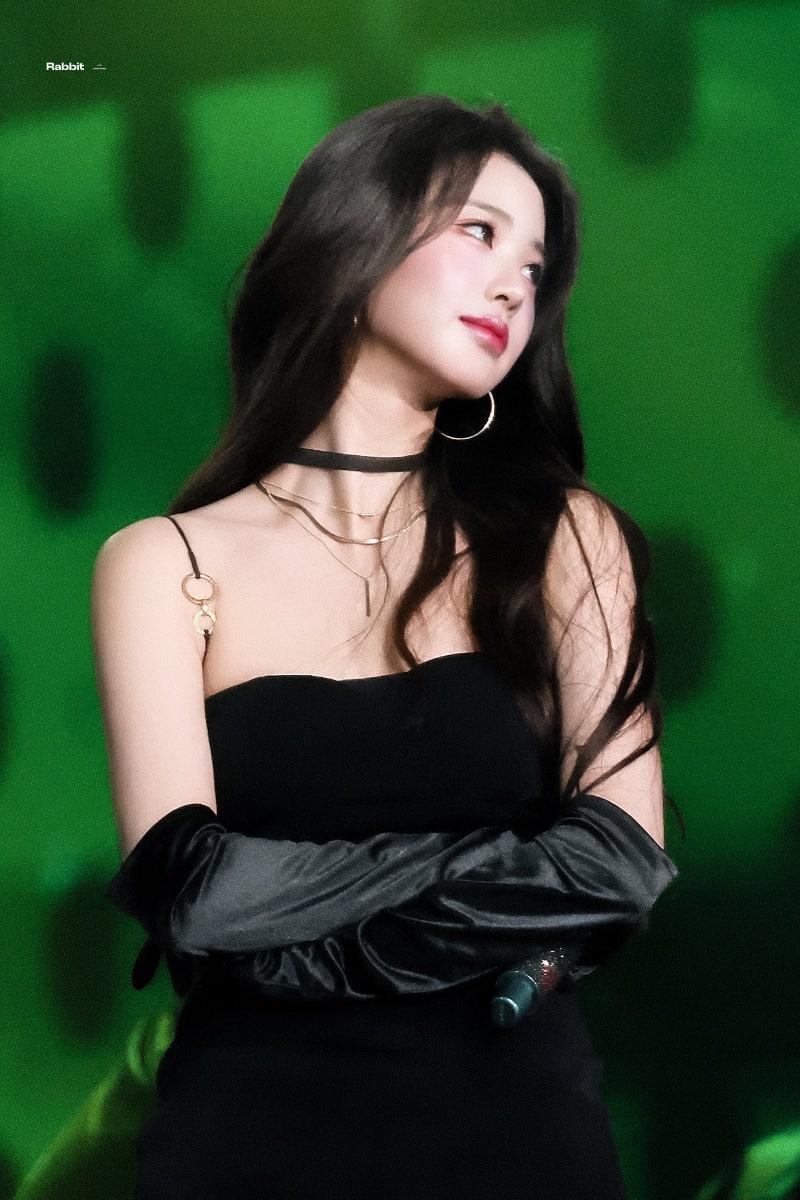 241220-Wonyoung-at-KBS-Song_Festival-3.jpg