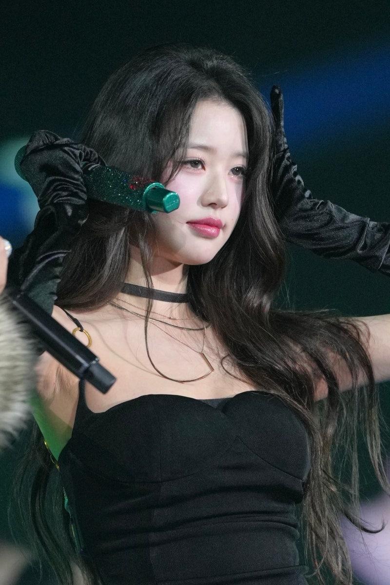 241220-Wonyoung-at-KBS-Song_Festival-5.jpg