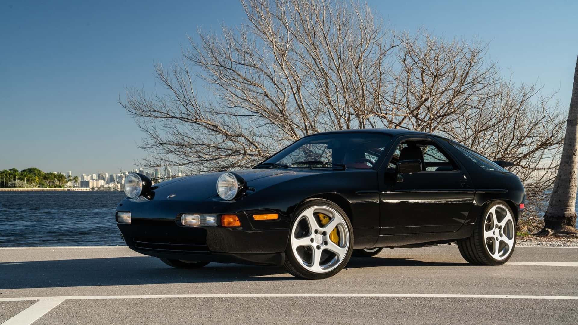 world-s-only-ruf-porsche-928-belonged-to-ex-samsung-chairman-it-was-parked-in-a-time-capsule-266253_1.jpg
