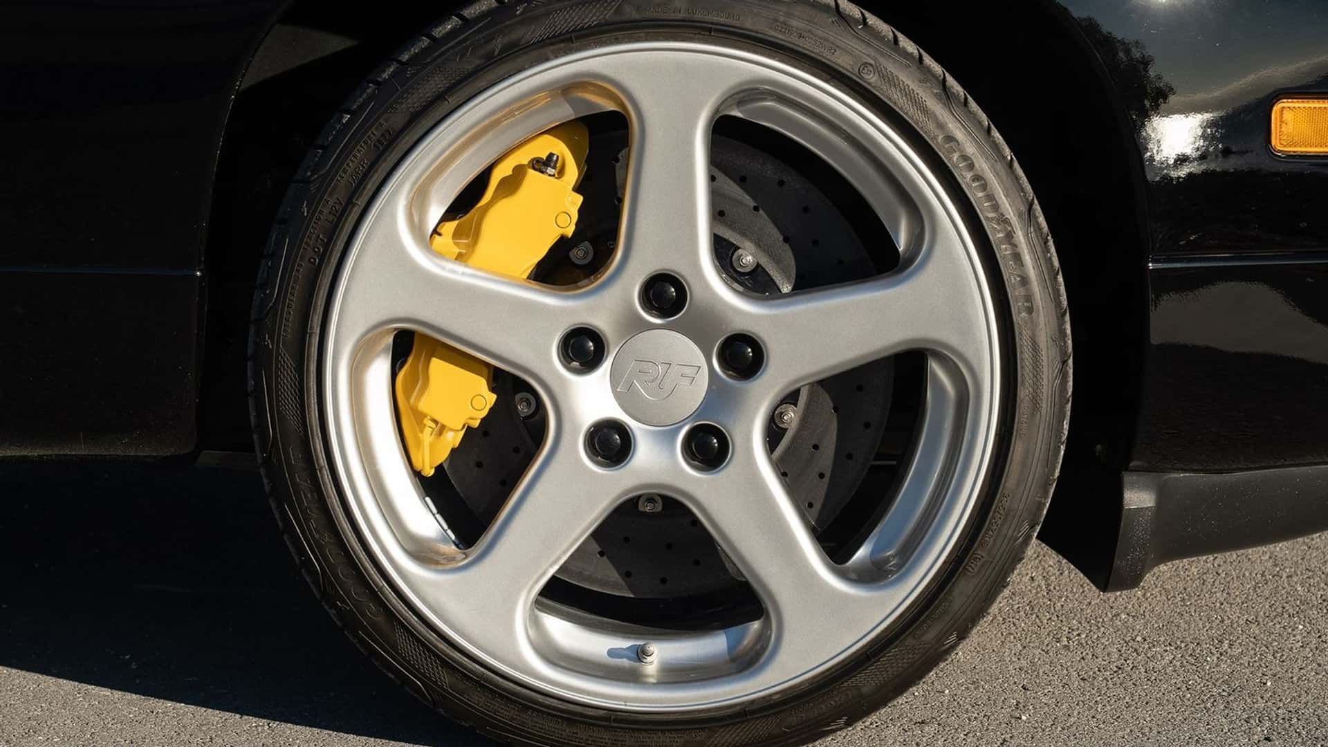 world-s-only-ruf-porsche-928-belonged-to-ex-samsung-chairman-it-was-parked-in-a-time-capsule_12.jpg