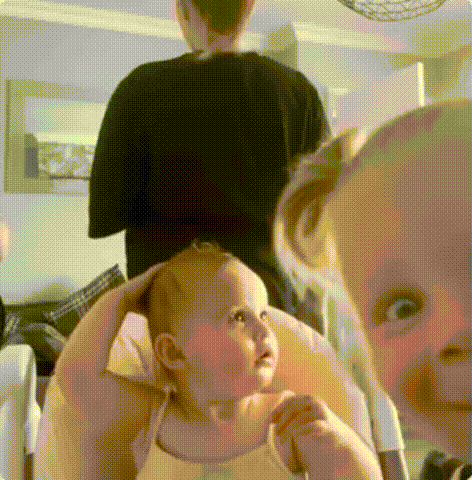 AwxM1724471781_1046387433.gif