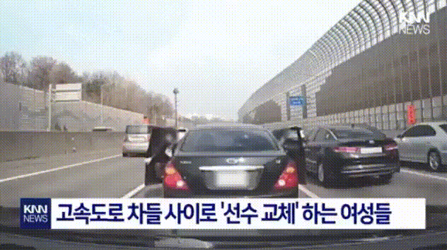 SaveTwitter.Net_BgNM2qMKMbXZEkDd__354p_.gif