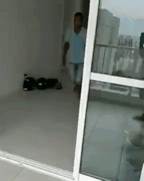 AgQW1678432882_735152231.gif