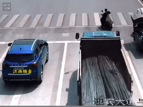 BwkW1692762055_2026530161.gif